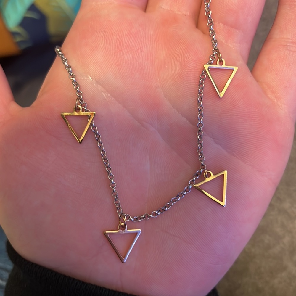 Cute choker silver and gold triangles